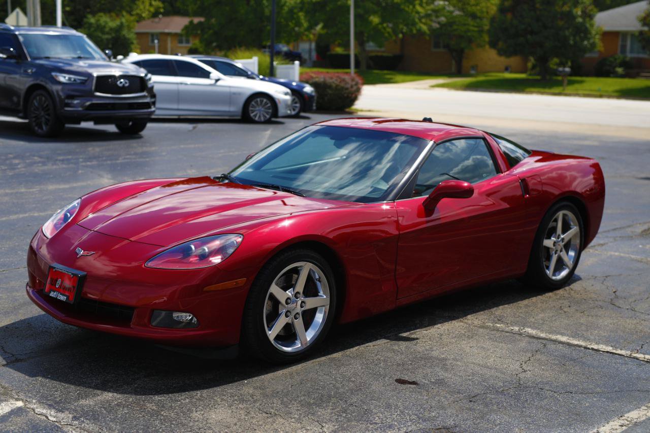 Used 2005 Chevrolet Corvette Coupe w/ Preferred Equipment Group RWD image 3