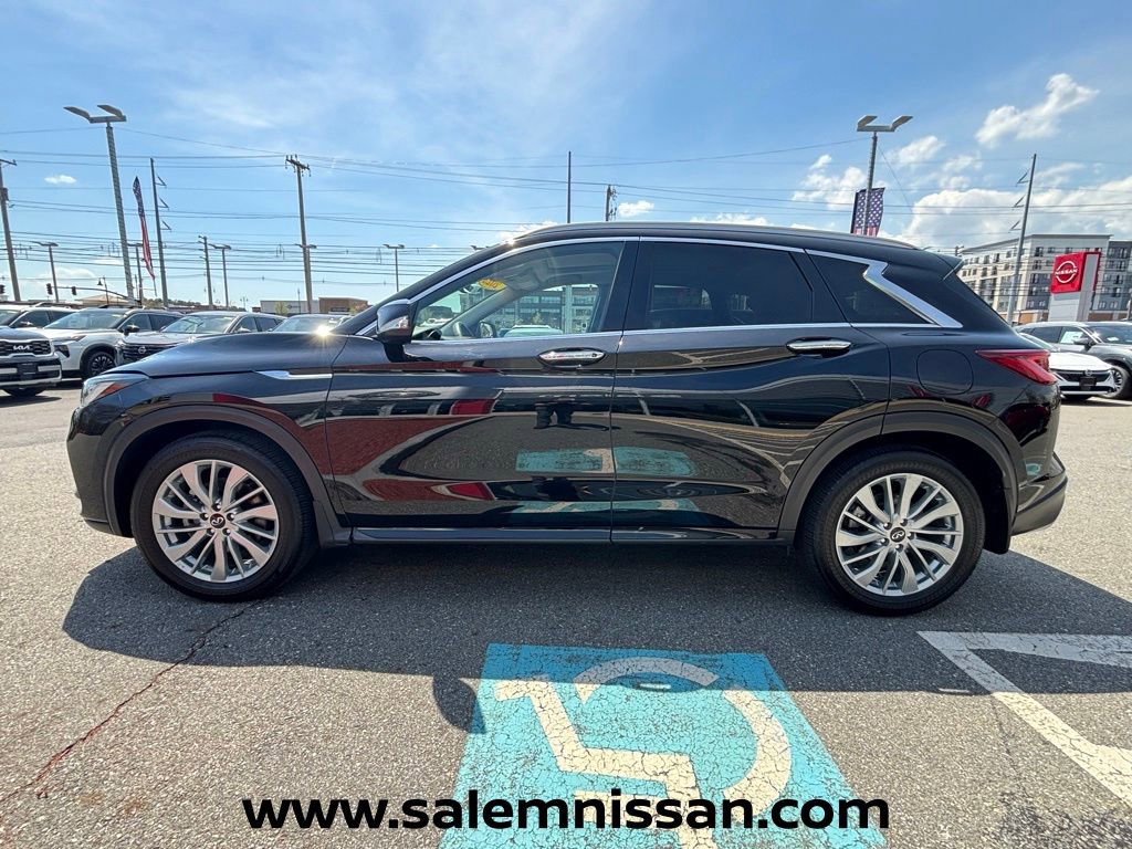 Used 2023 INFINITI QX50 Luxe AWD/4WD image 4