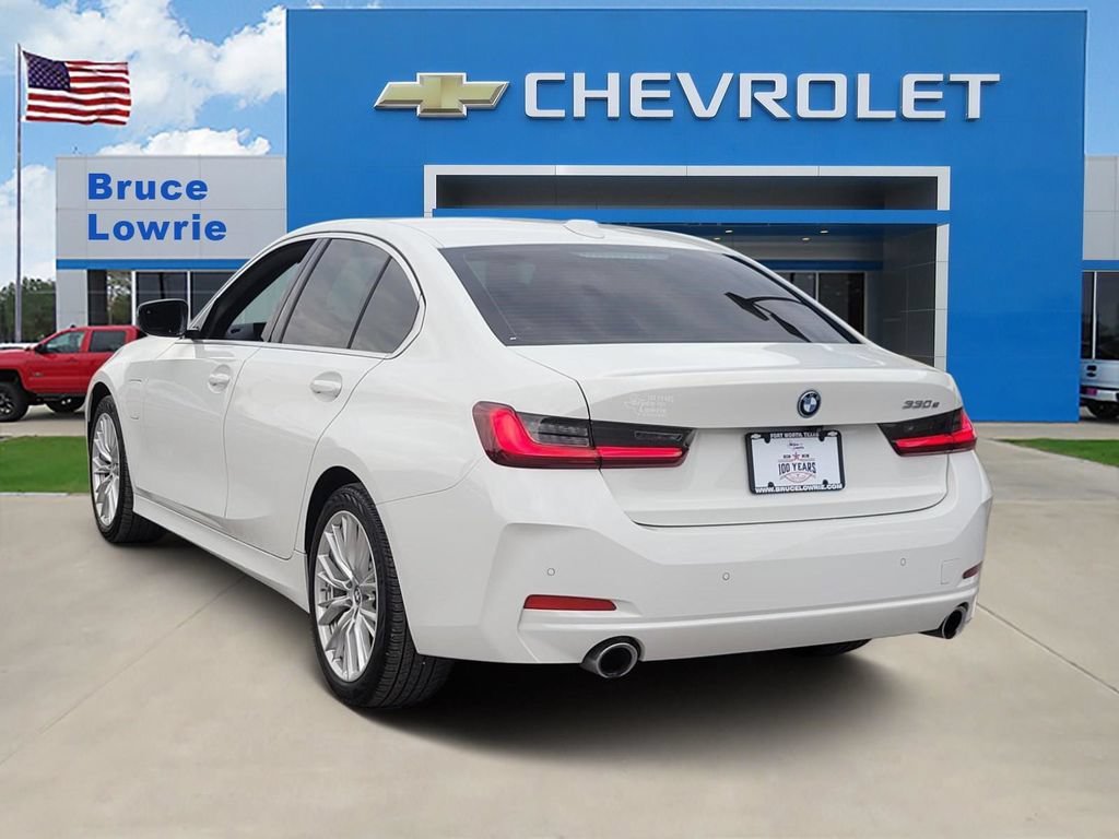 Used 2024 BMW 330e xDrive AWD/4WD image 4