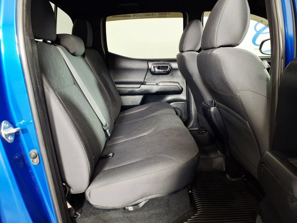 Used 2017 Toyota Tacoma SR AWD/4WD image 11