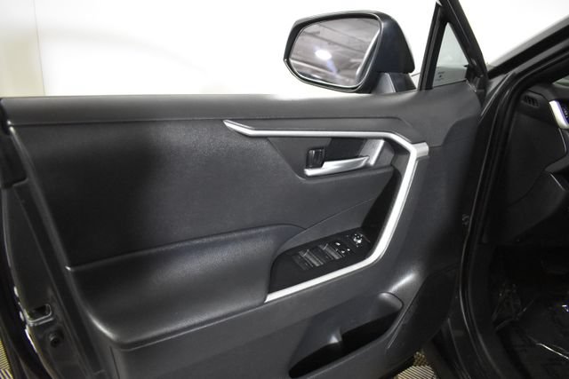 Used 2023 Toyota RAV4 SE AWD/4WD image 7