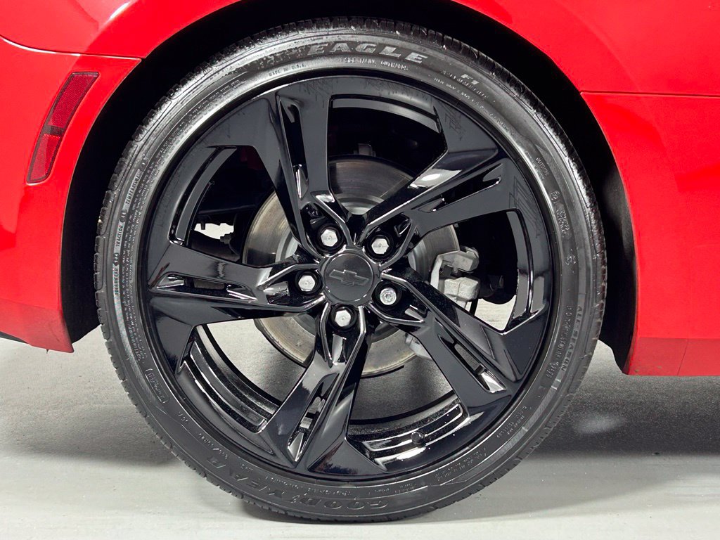 Used 2024 Chevrolet Camaro LT RWD image 34