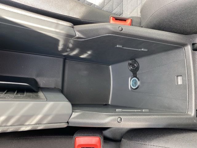 Used 2025 Volkswagen Tiguan S AWD/4WD image 37