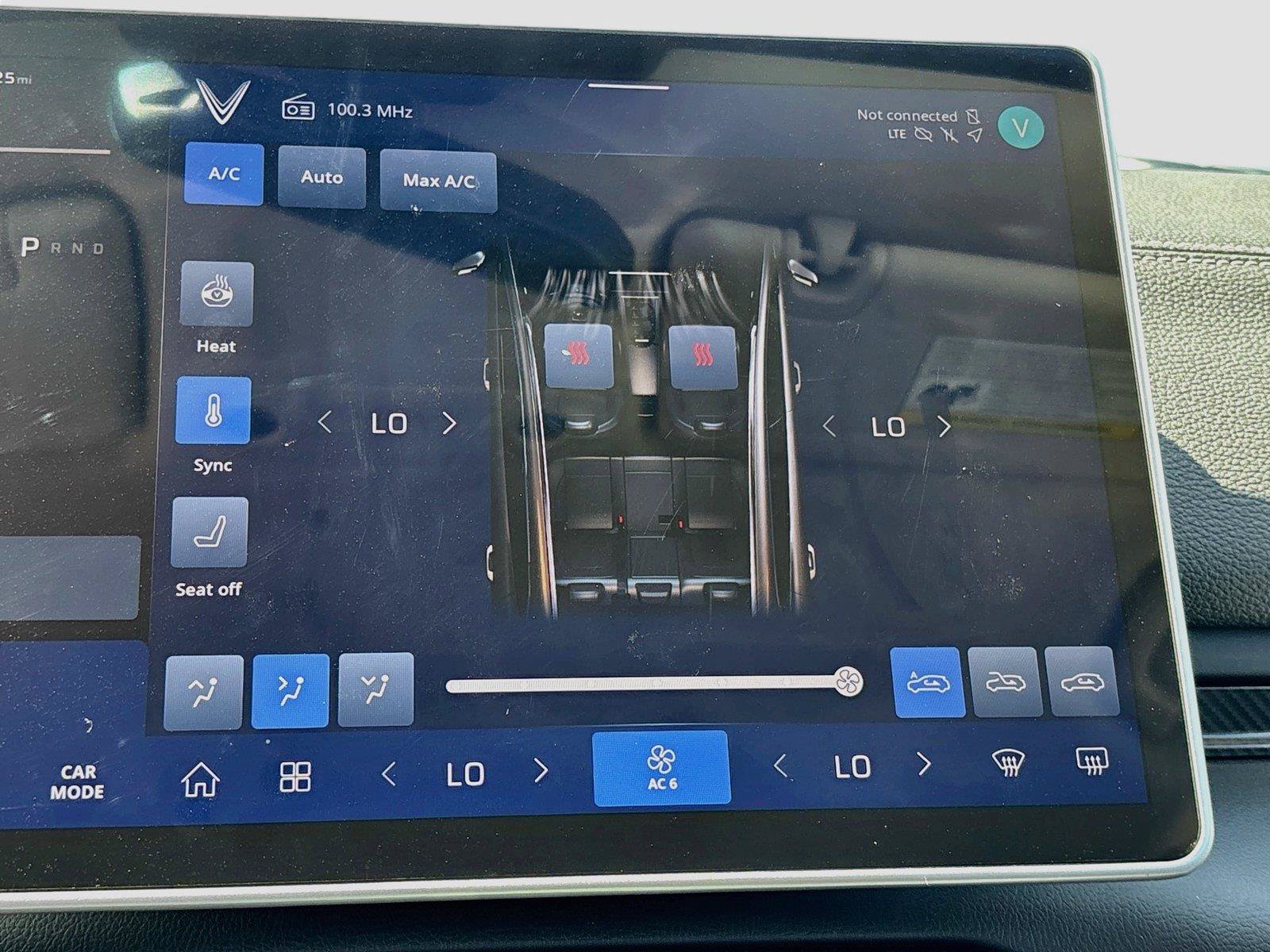 New 2027 VinFast VF 8 Eco AWD/4WD image 15