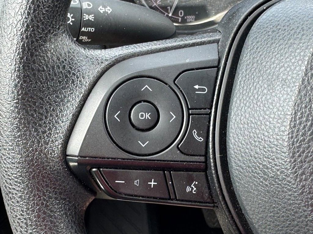 Certified 2025 Toyota RAV4 XLE FWD image 18