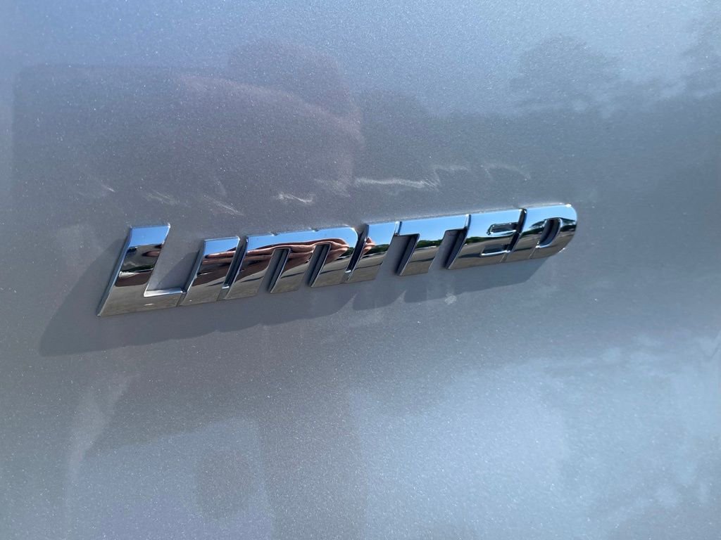 Used 2023 Toyota 4Runner Limited AWD/4WD image 14