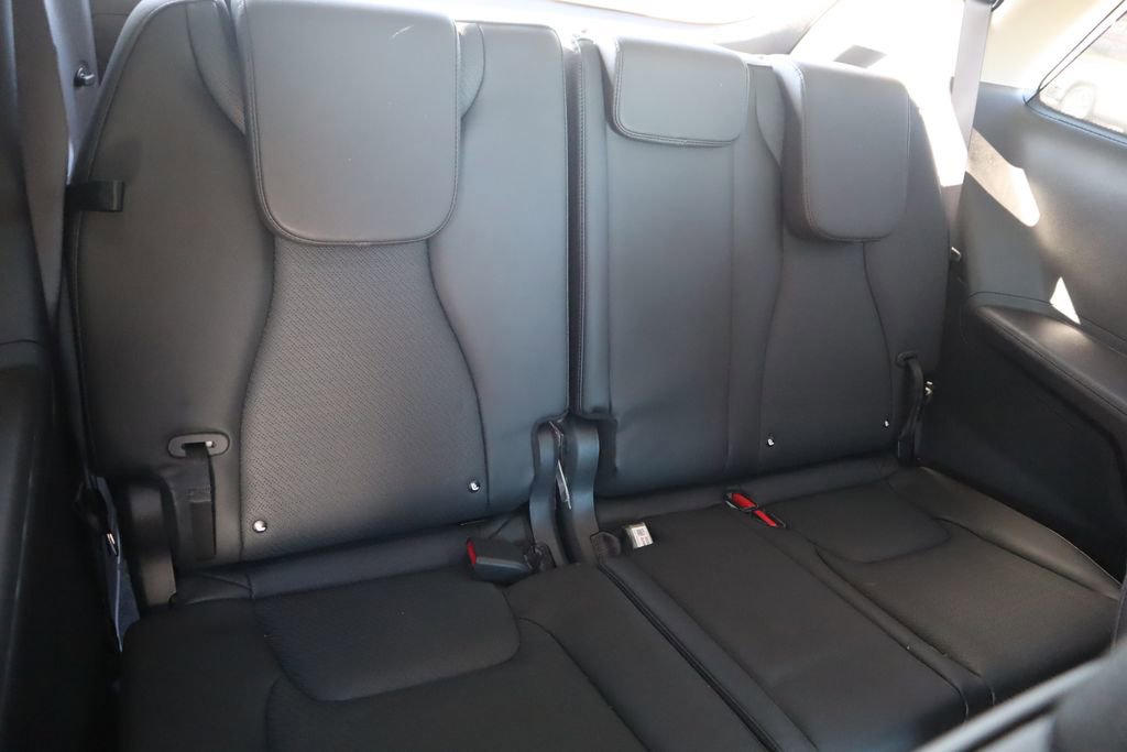 Used 2025 Kia Carnival SX Prestige image 22