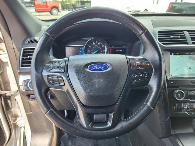 Certified 2017 Ford Explorer XLT w/ Equipment Group 202A AWD/4WD image 27