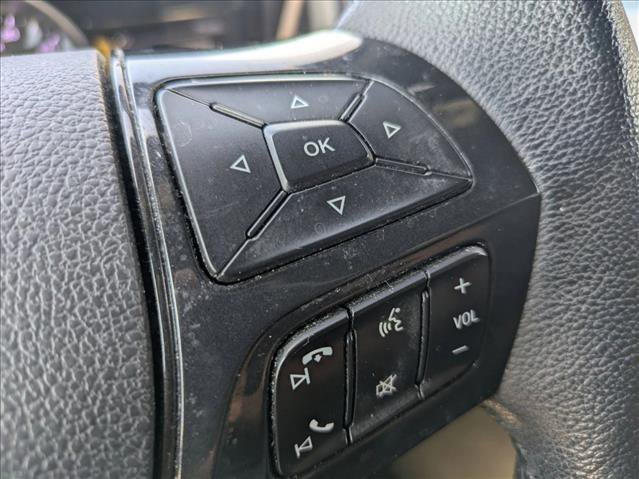 Used 2018 Ford Explorer XLT w/ Equipment Group 202A FWD image 13