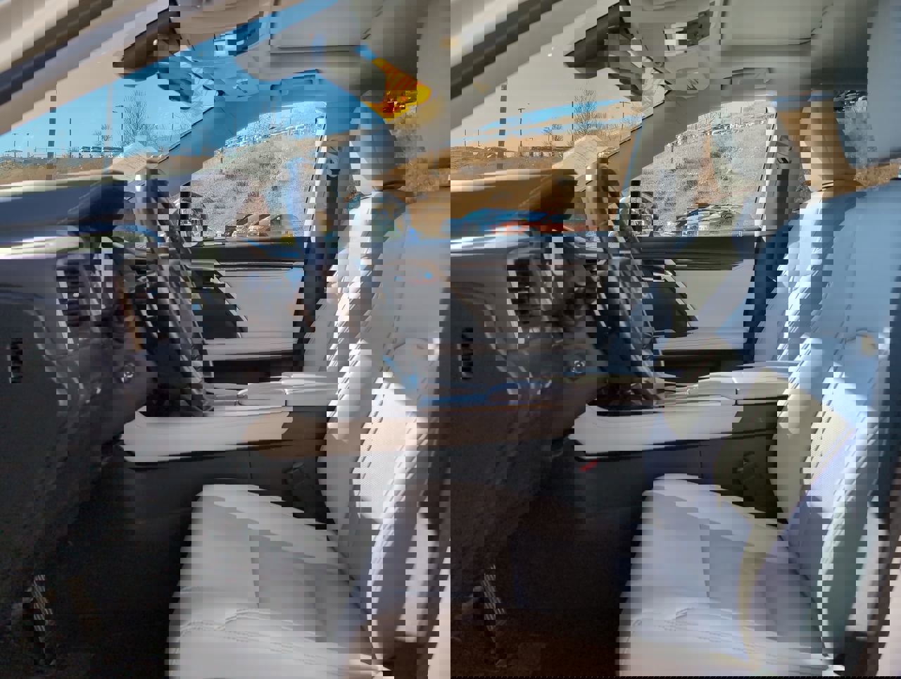 Used 2020 Lexus RX 450h AWD image 11