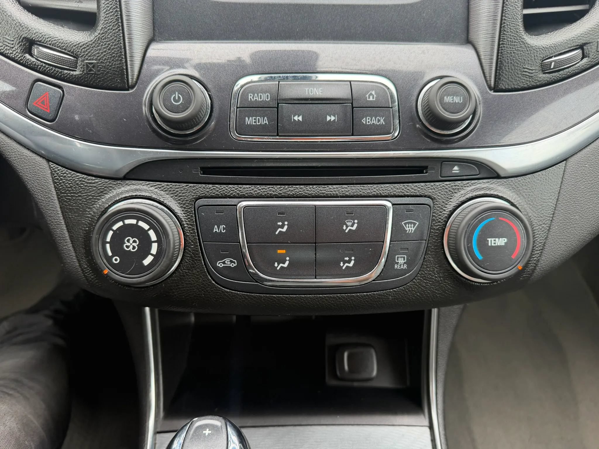 Used 2014 Chevrolet Impala LS FWD image 26