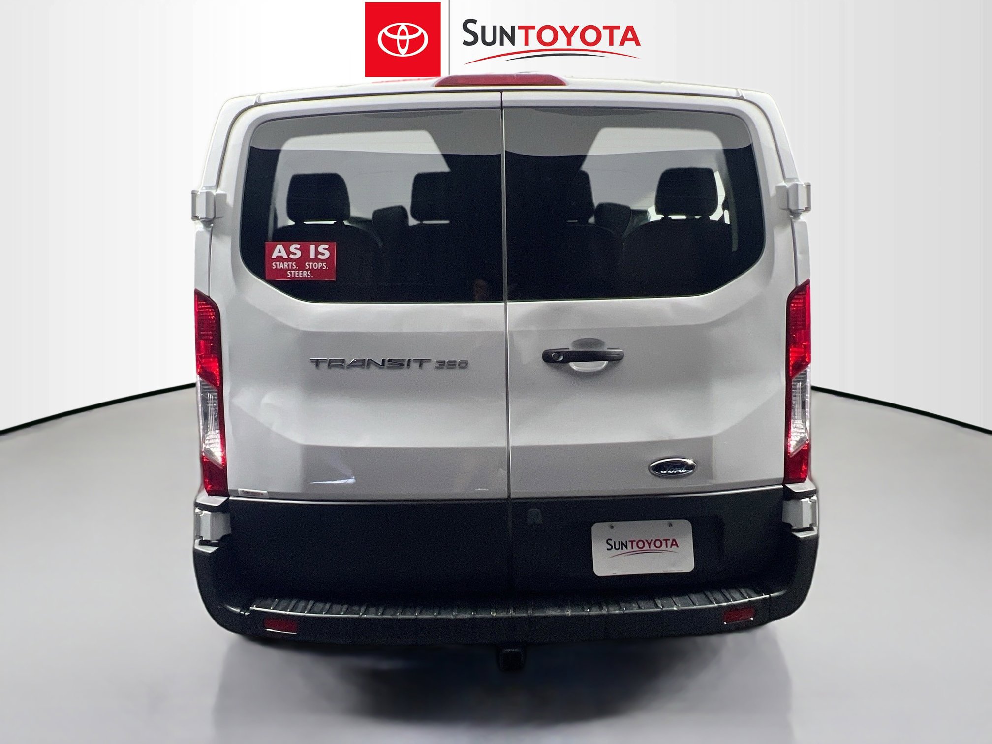 Used 2023 Ford Transit 350 XL image 5