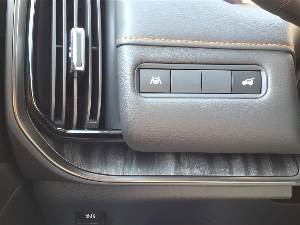 New 2026 Nissan Armada PRO-4X image 23