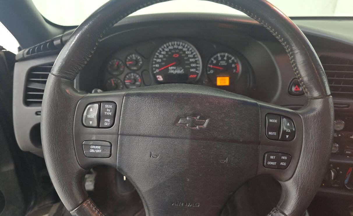 Used 2002 Chevrolet Monte Carlo SS w/ Preferred Equipment Group FWD image 15