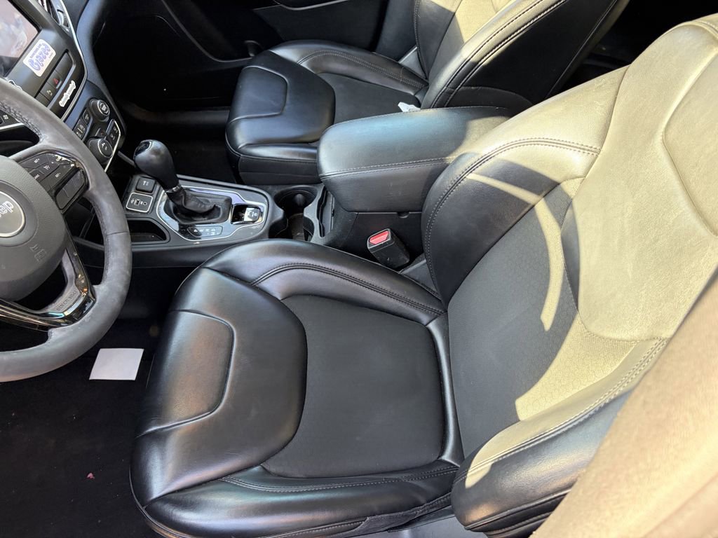Used 2020 Jeep Cherokee Latitude Plus FWD image 8