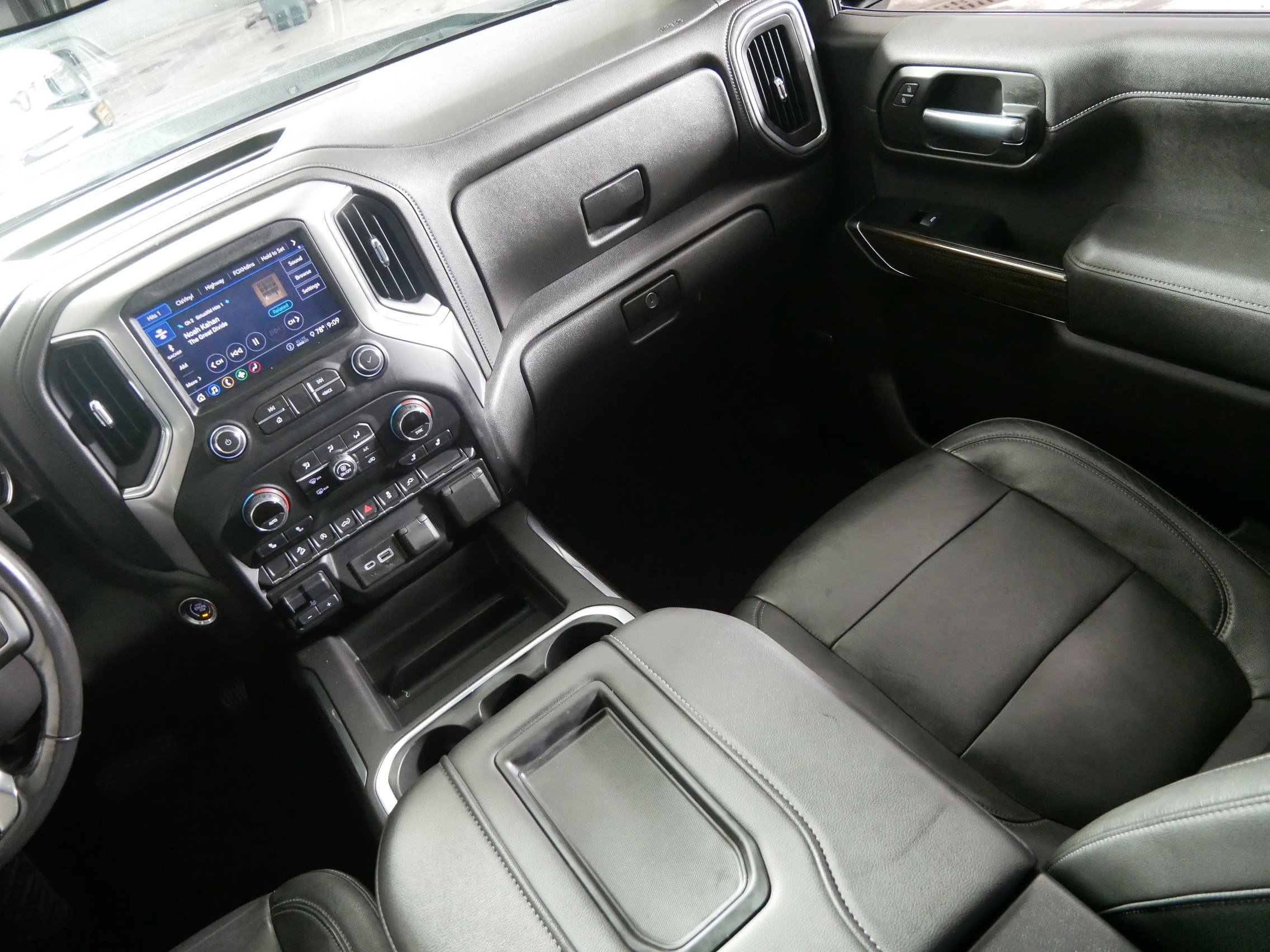 Used 2020 Chevrolet Silverado 1500 RST AWD/4WD image 11