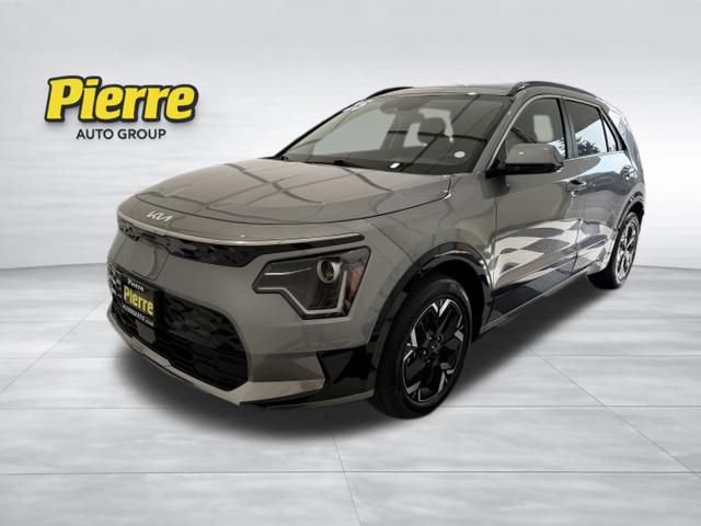 Used 2025 Kia Niro Wind w/ Wind Preserve Package FWD image 1