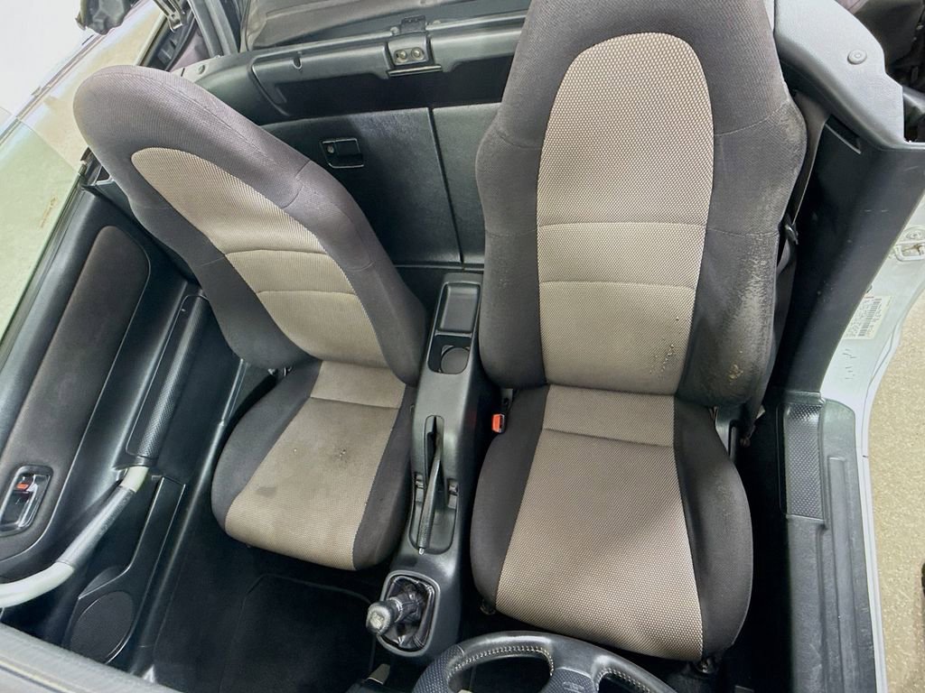 Used 2000 Toyota MR2 image 19