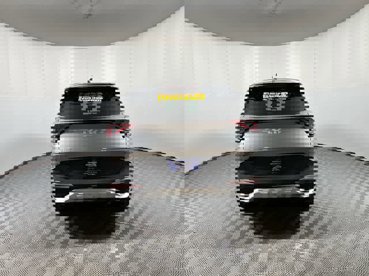 Used 2024 Kia Sportage LX image 7