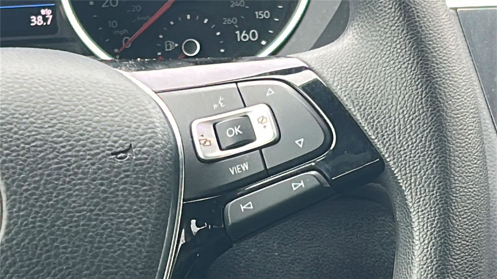 Used 2021 Volkswagen Tiguan S image 11