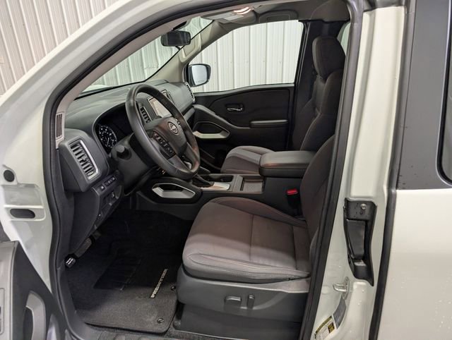 Used 2024 Nissan Frontier SV w/ SV Convenience Package image 12