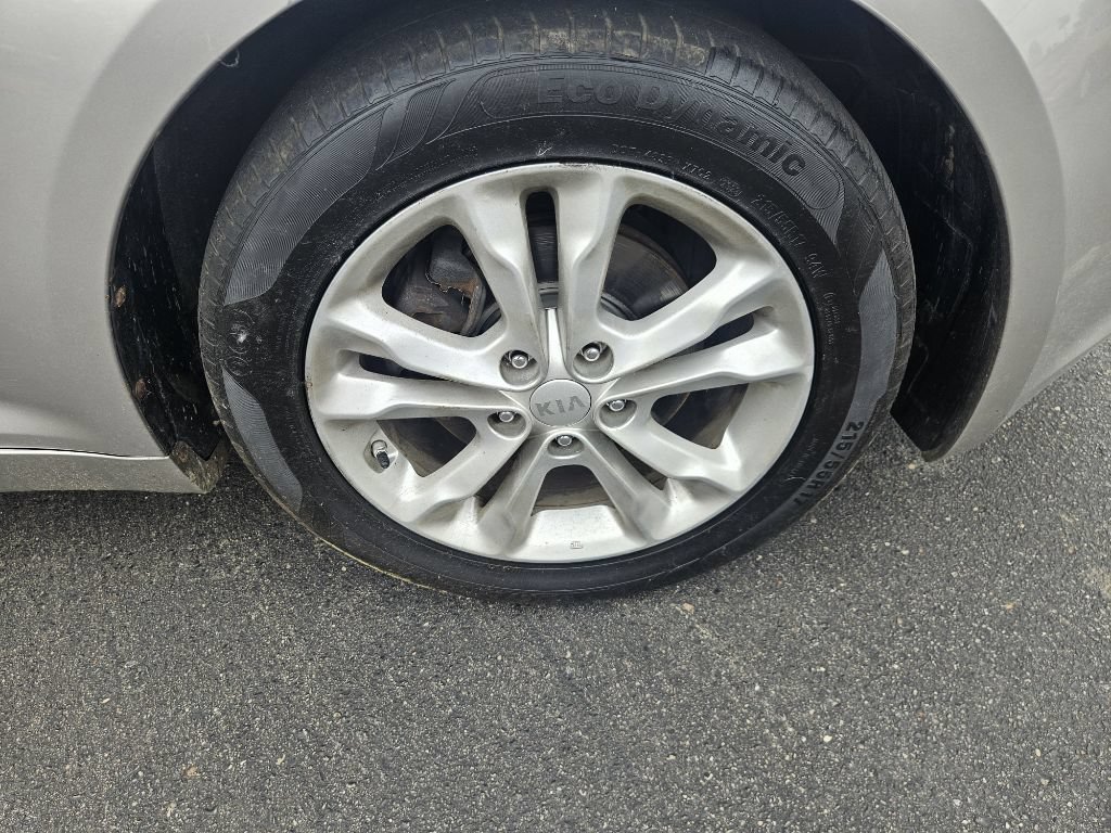 Used 2012 Kia Optima EX FWD image 25