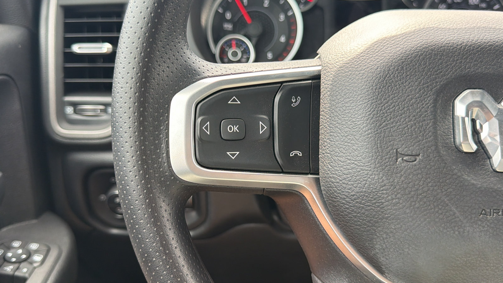 New 2026 RAM 2500 Tradesman AWD/4WD image 18
