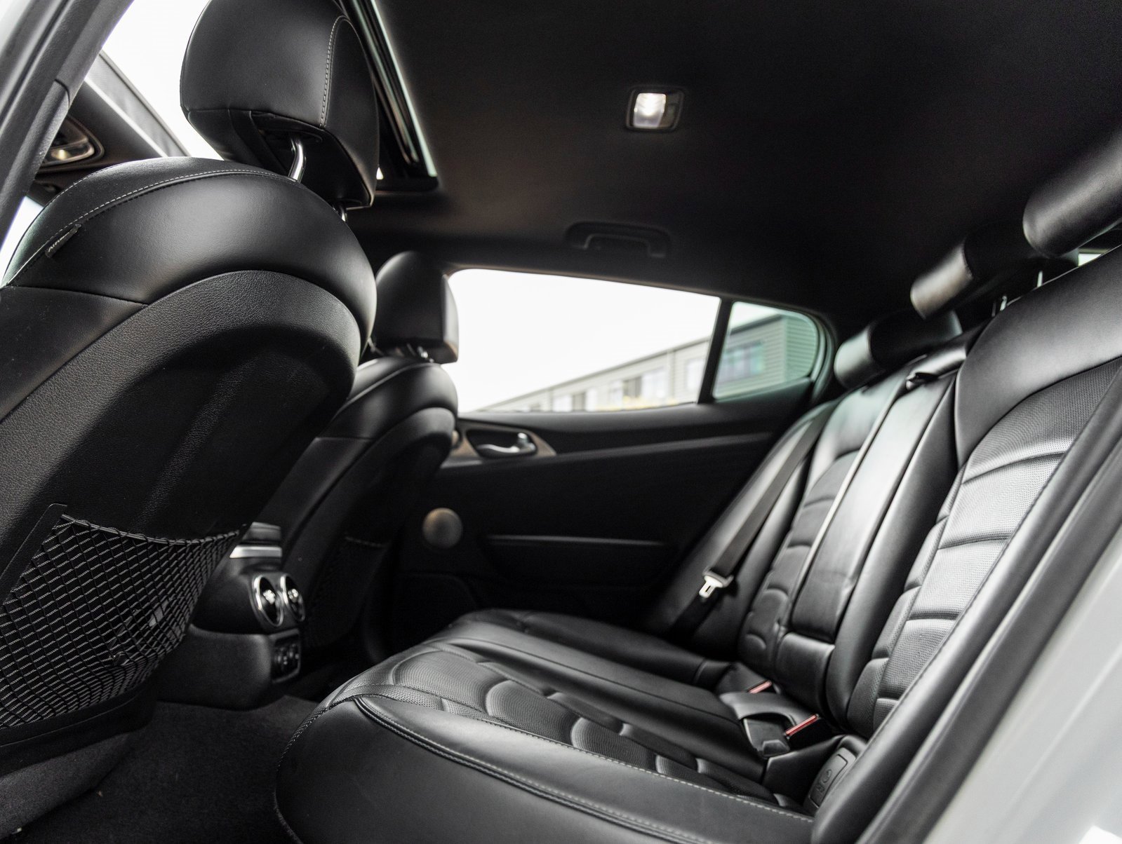 Used 2022 Kia Stinger GT2 image 35