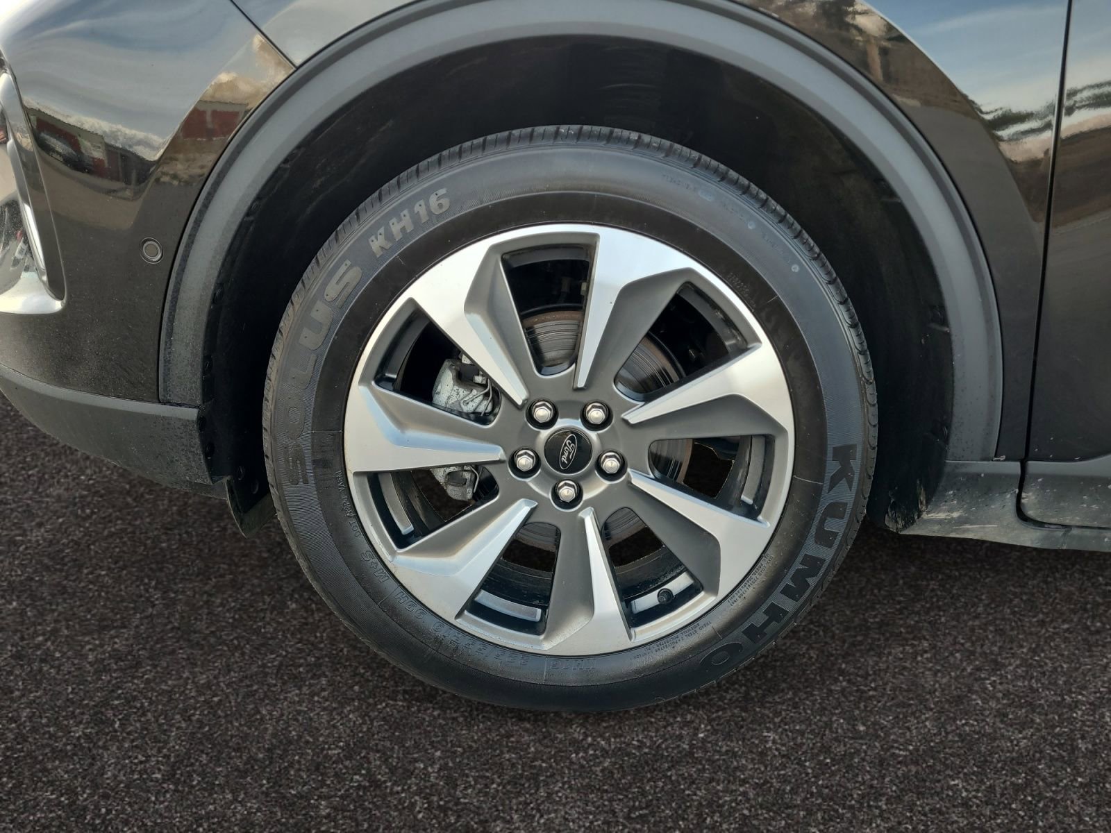 Used 2023 Ford Escape Platinum w/ Premium Technology Package image 14