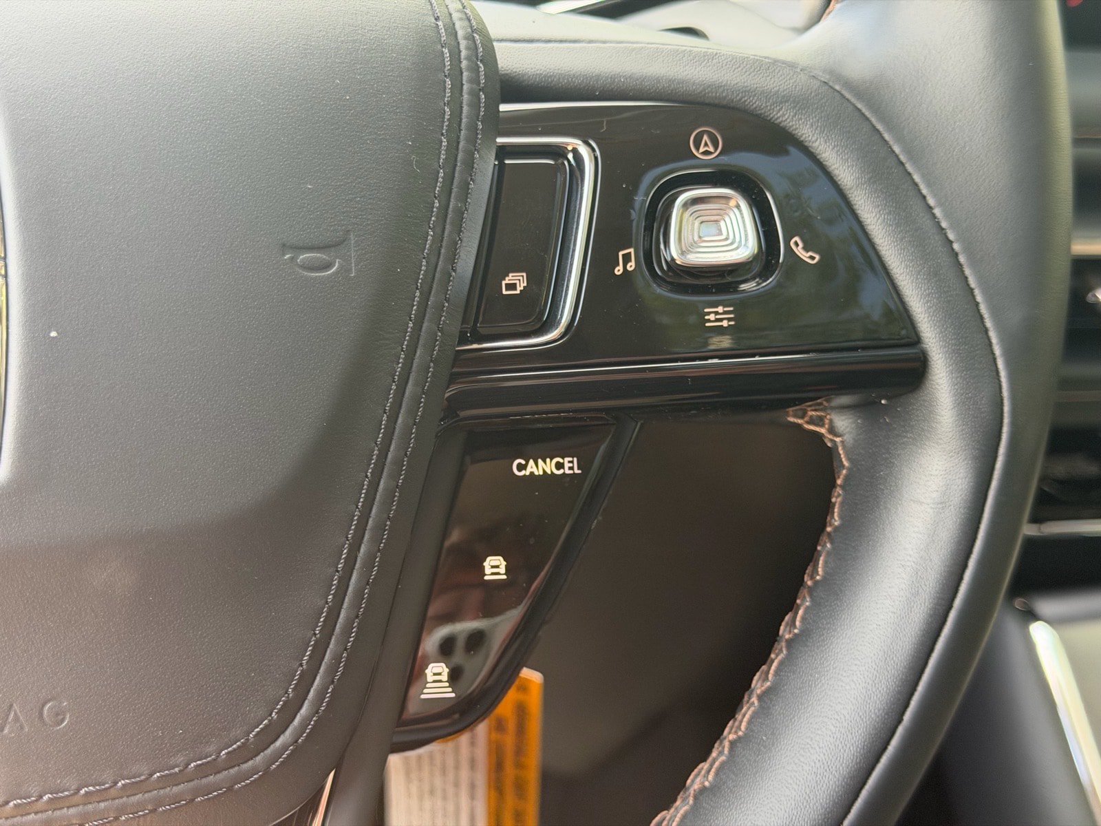 New 2026 Lincoln Aviator AWD image 31