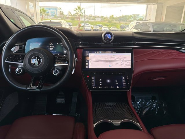 Certified 2023 Maserati Grecale Modena image 13