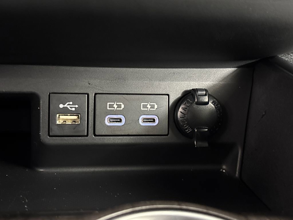 Used 2023 Toyota Highlander Platinum image 23