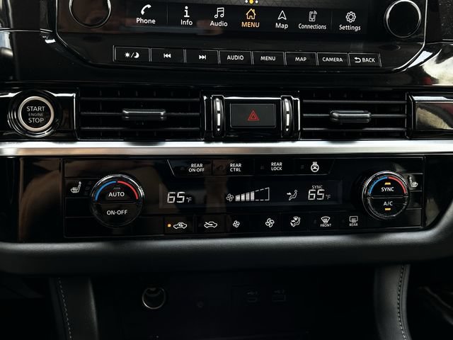 Used 2024 Nissan Pathfinder SL AWD/4WD image 19