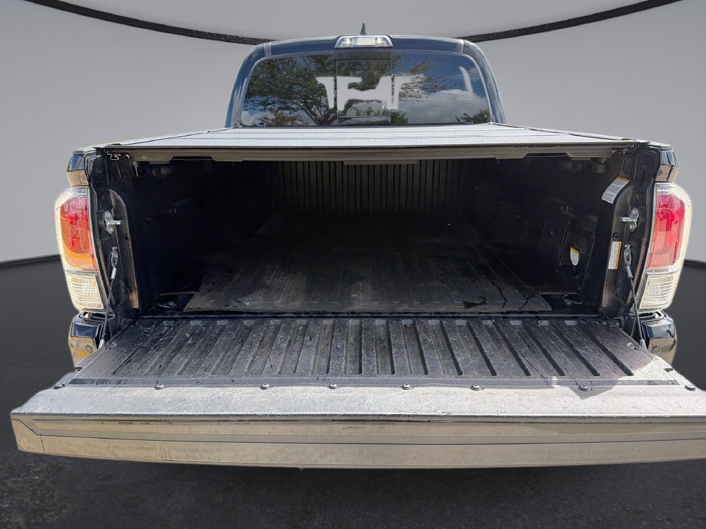 Used 2021 Toyota Tacoma TRD Sport w/ Technology Package RWD image 13