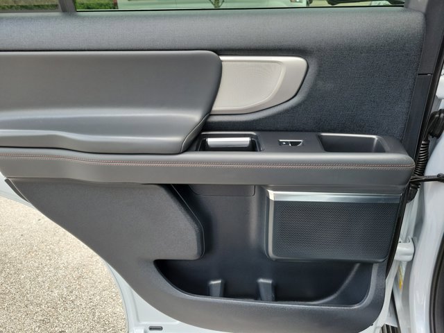 Certified 2025 Ford Expedition Active AWD/4WD image 18