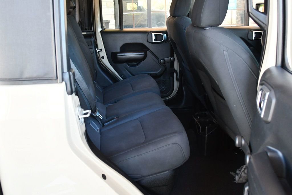 Used 2020 Jeep Gladiator Sport w/ Trailer Tow Package image 18