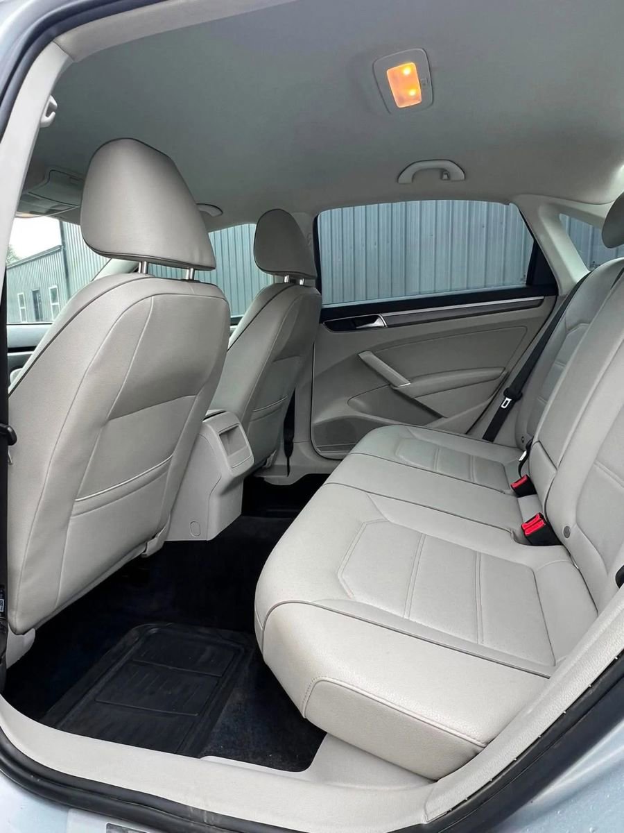 Used 2018 Volkswagen Passat 2.0T S FWD image 16