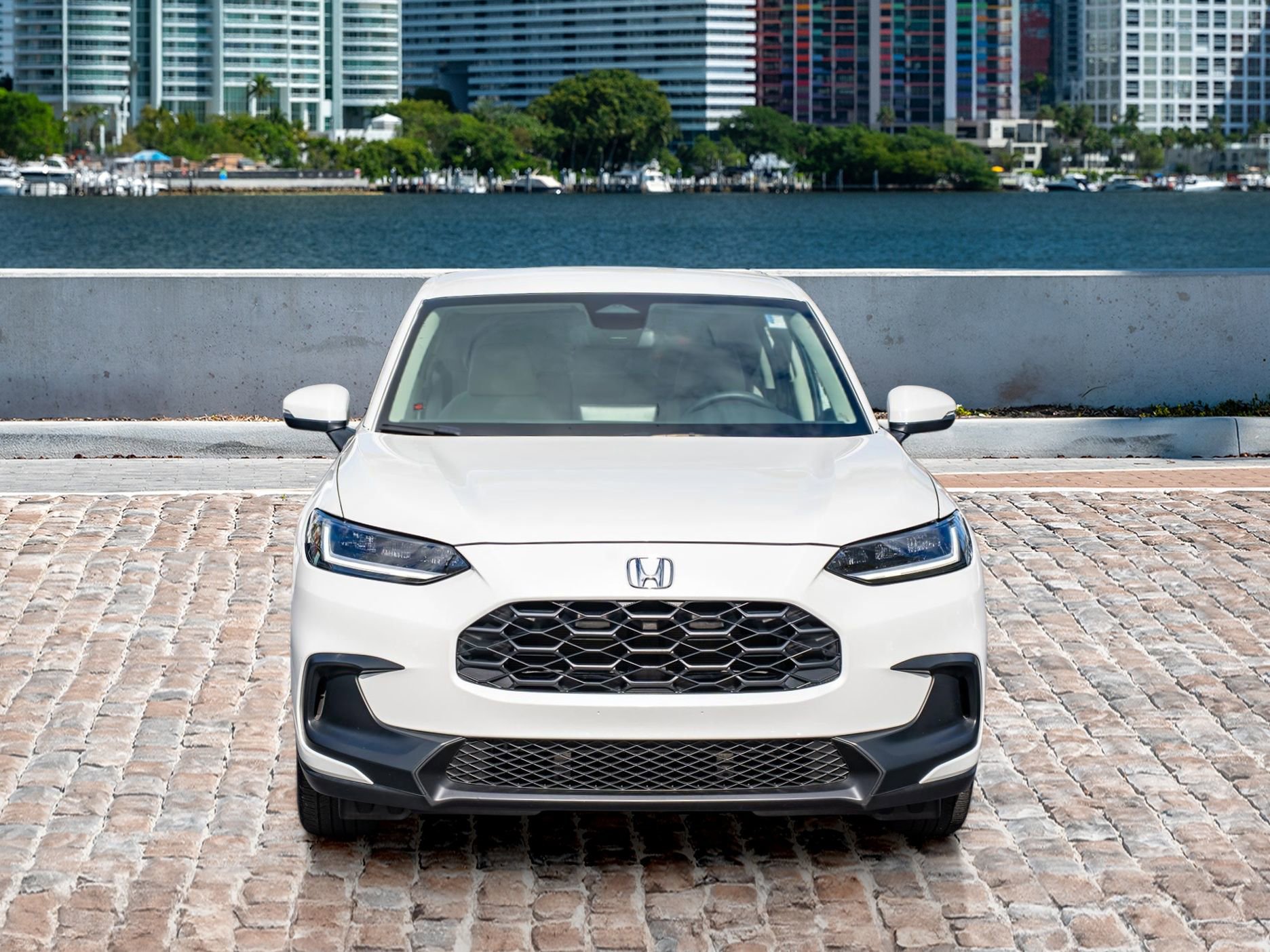 Used 2023 Honda HR-V LX image 2