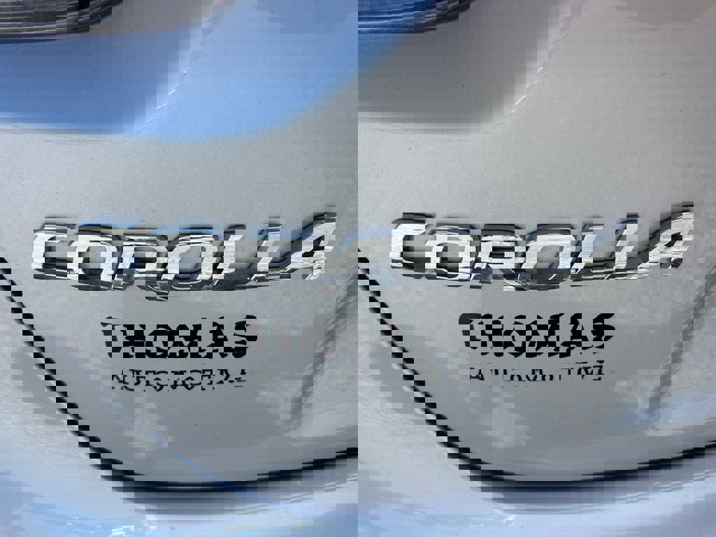 Used 2022 Toyota Corolla LE image 10