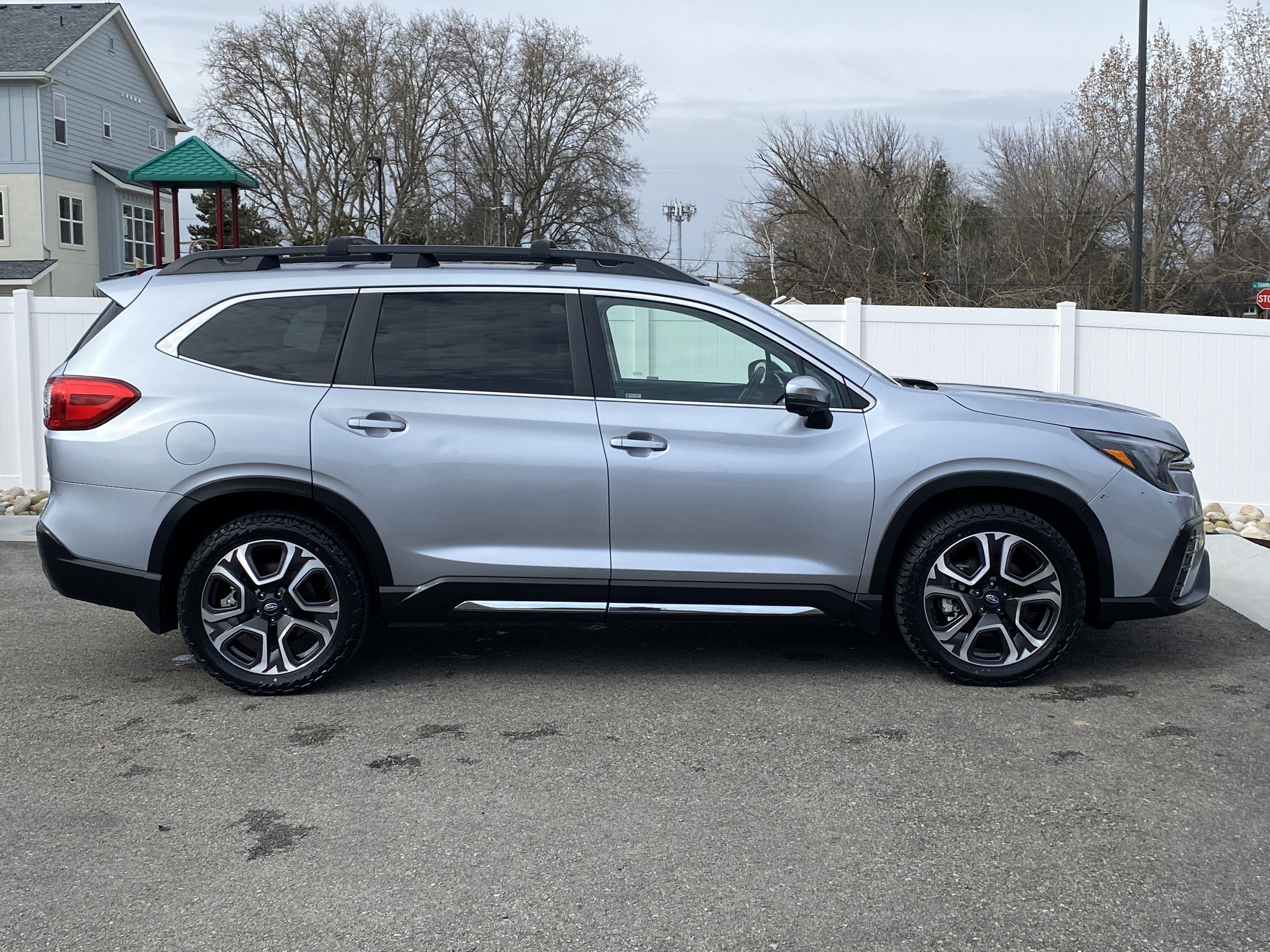Certified 2023 Subaru Ascent Limited w/ Technology Package image 7