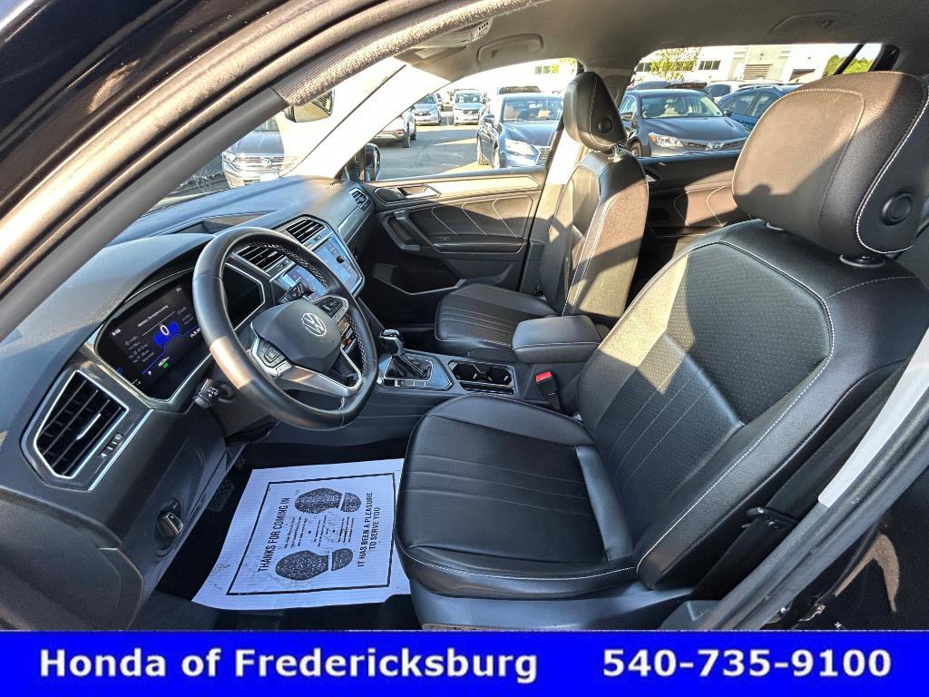 Used 2022 Volkswagen Tiguan SE FWD image 16