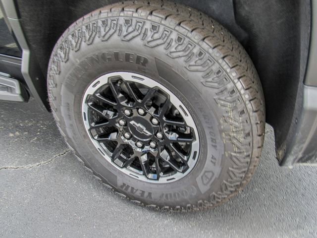 New 2026 Chevrolet Silverado EV Trail Boss image 10
