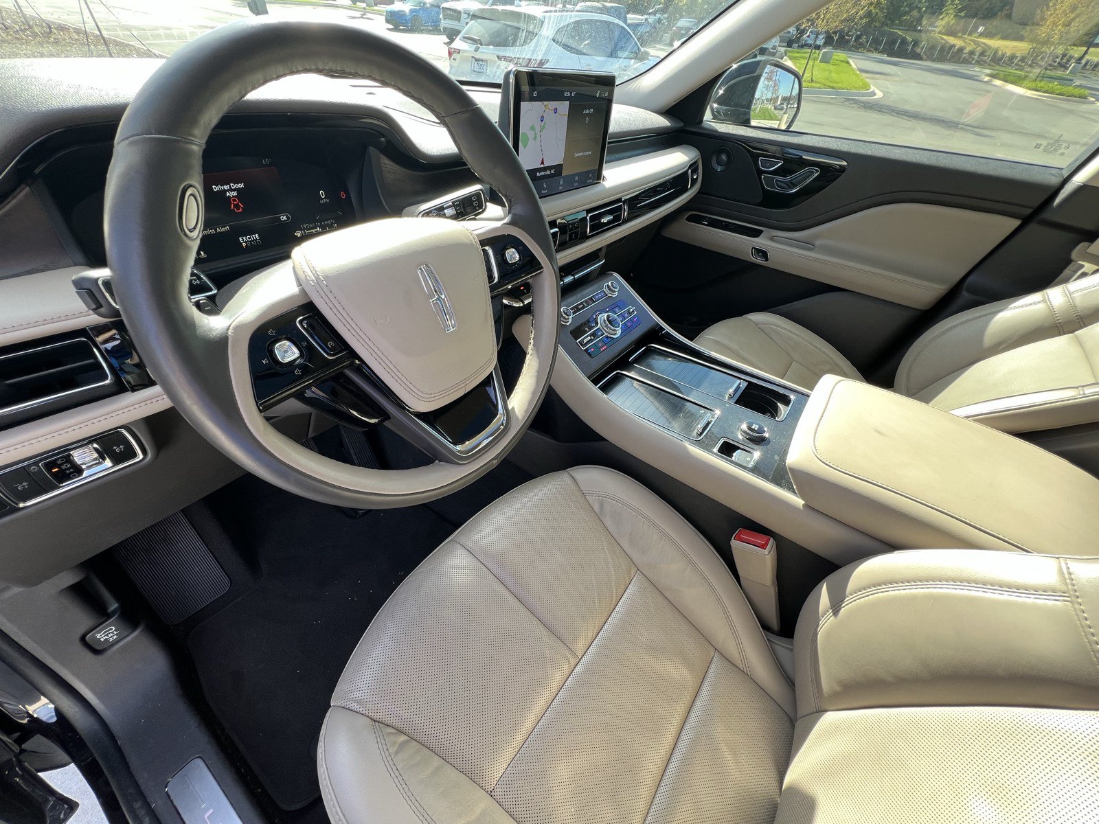 Used 2024 Lincoln Aviator Reserve w/ Elements Package Plus RWD image 17