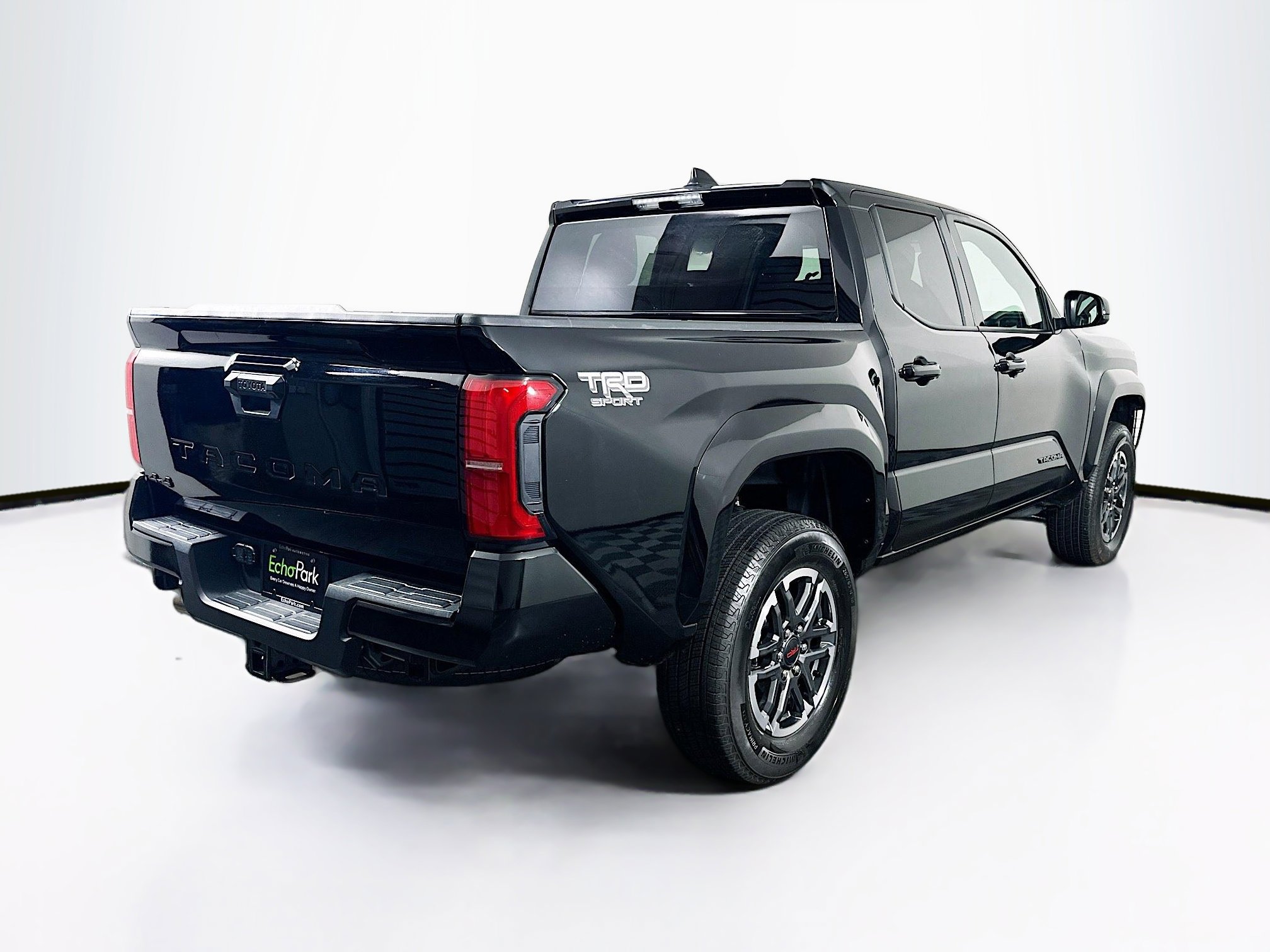 Used 2025 Toyota Tacoma TRD Sport image 9