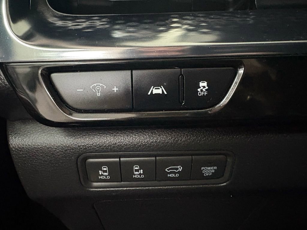 Used 2022 Kia Carnival SX Prestige image 41