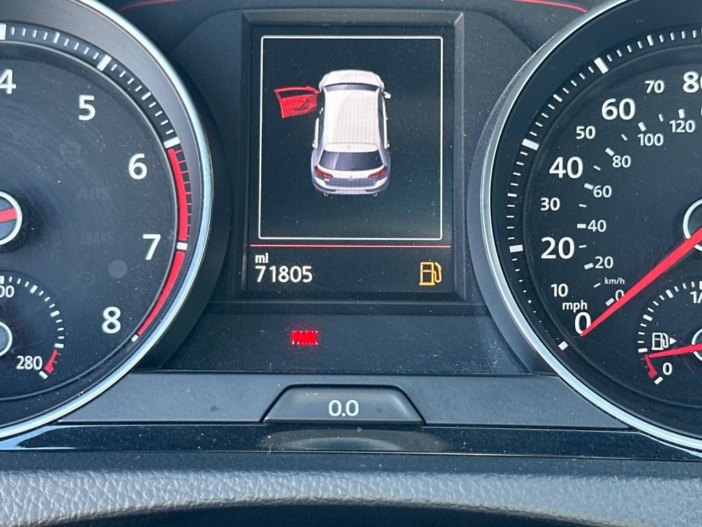 Used 2018 Volkswagen GTI SE FWD image 13