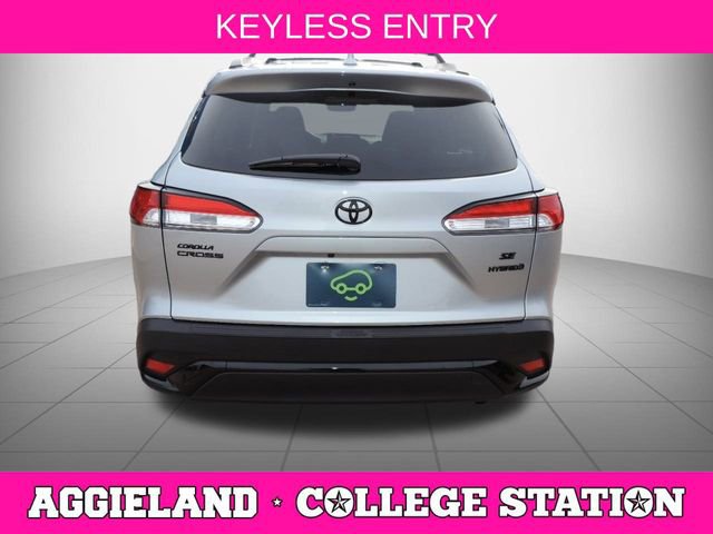 Used 2024 Toyota Corolla Cross SE image 5