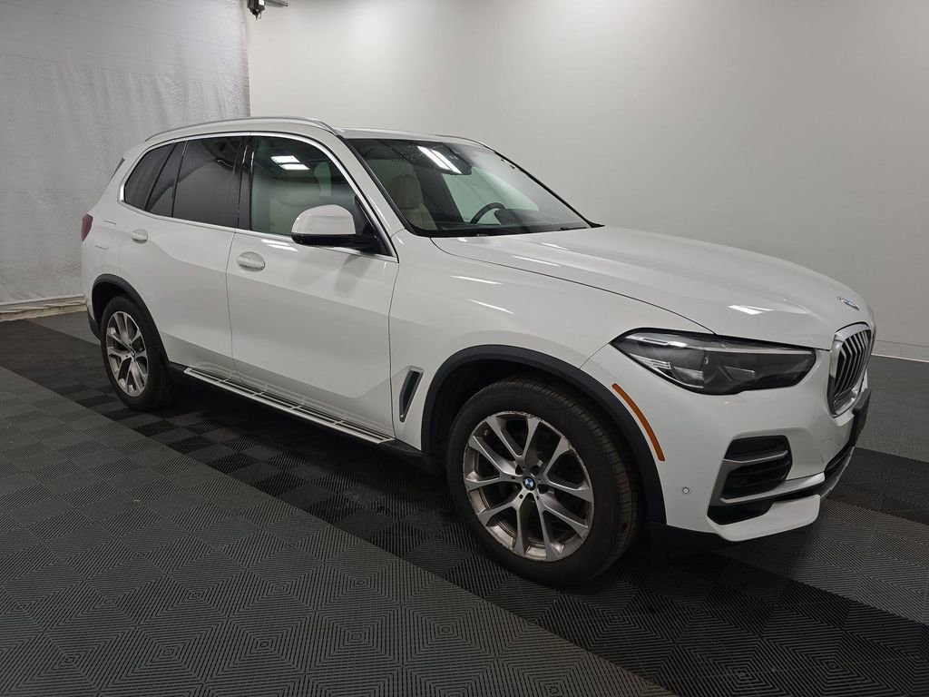 Used 2022 BMW X5 xDrive40i w/ Premium Package image 5