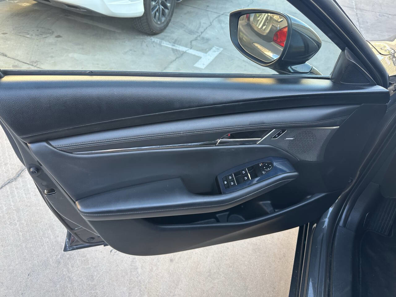 Used 2019 MAZDA MAZDA3 AWD Sedan w/ Preferred Package image 9