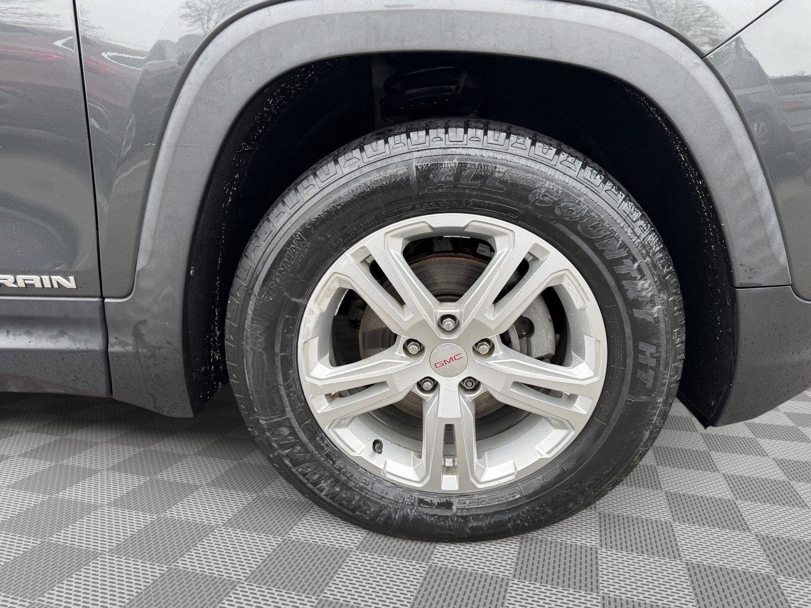 Used 2020 GMC Terrain SLE w/ Driver Convenience Package AWD/4WD image 10